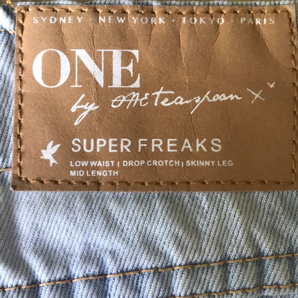 One Teaspoon Super Freaks Lace Up Denim Shorts - Picture 4 of 10